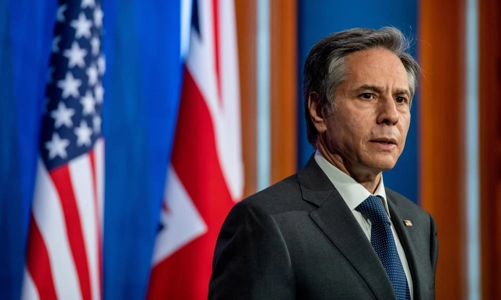 Άντονι Μπλίνκεν: Θα δώσουμε την απάντηση που αρμόζει για την επίθεση στο τάνκερ